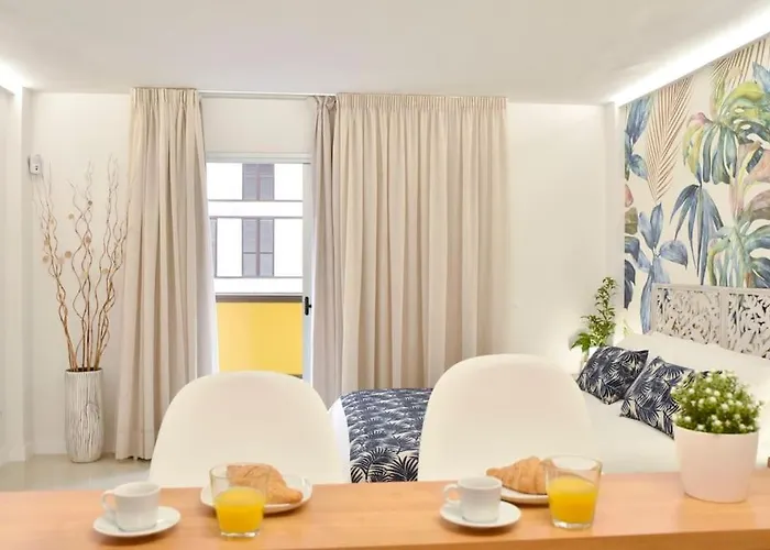 By The Sea بويرتو ذي لا كروز